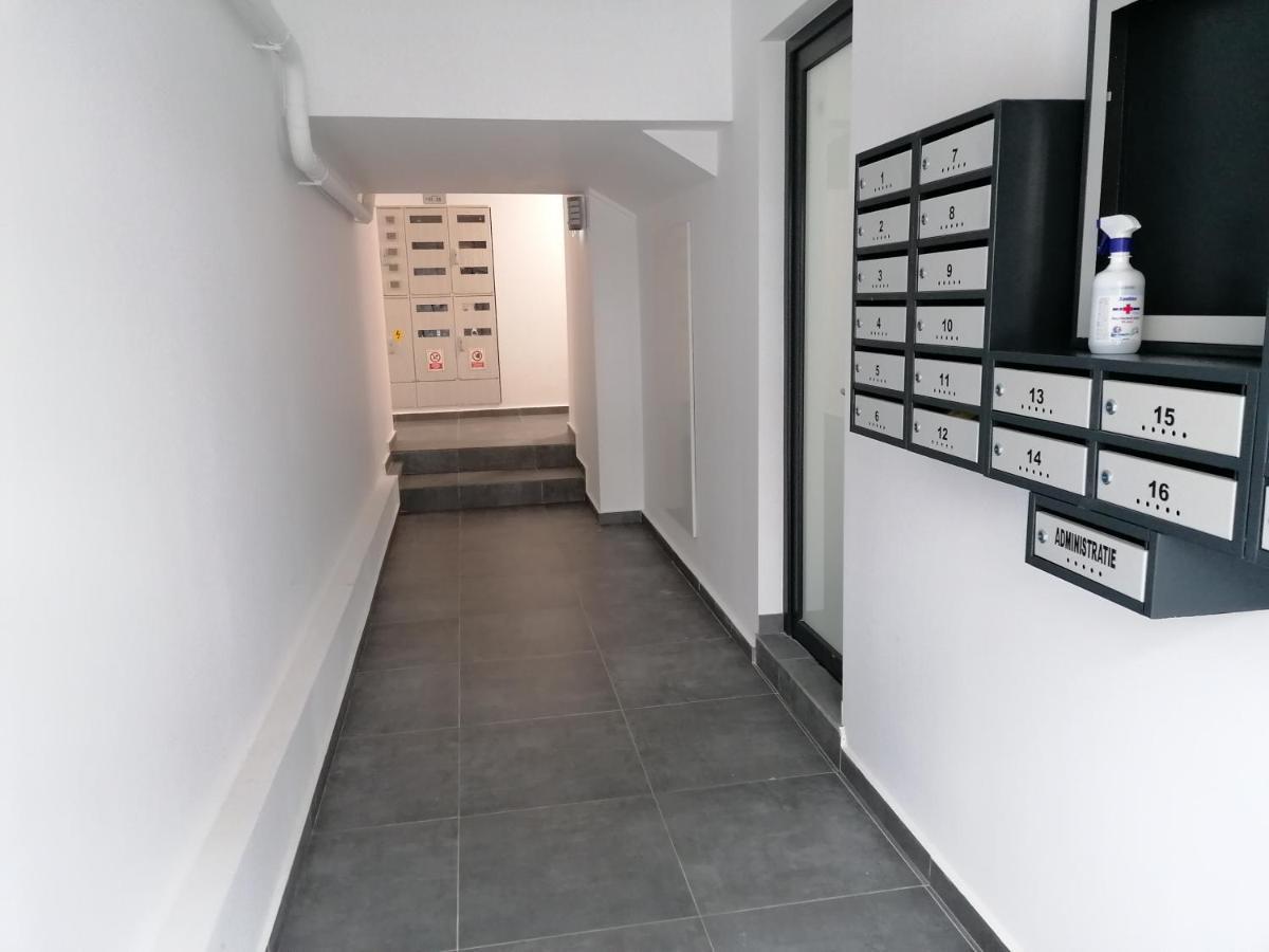 Ama Apartament Cu Terasa 50 Mp & Parcare Brasov Luaran gambar