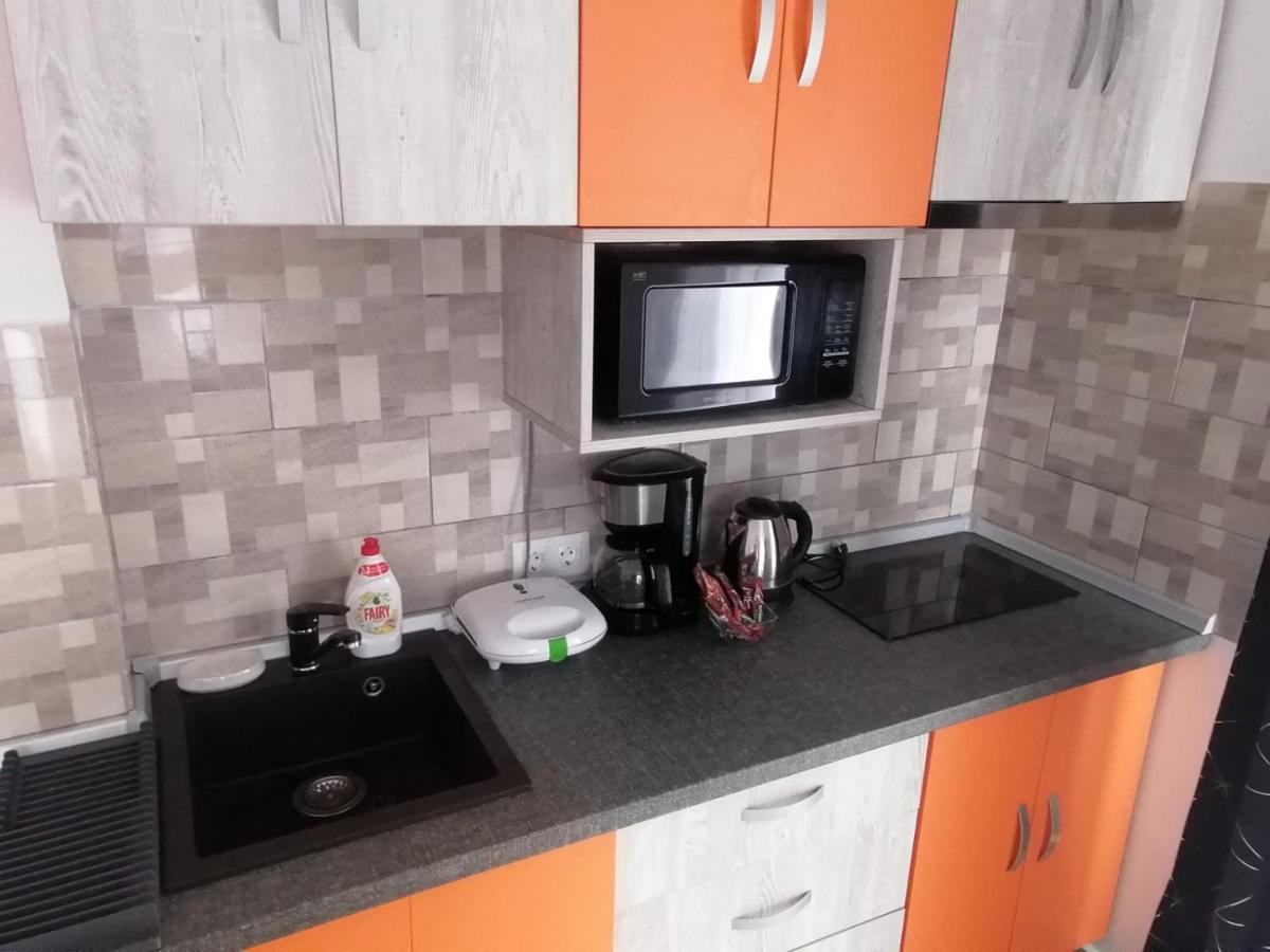 Ama Apartament Cu Terasa 50 Mp & Parcare Brasov Luaran gambar
