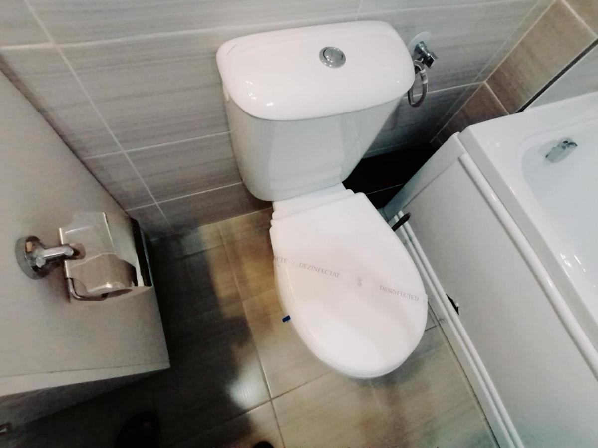Ama Apartament Cu Terasa 50 Mp & Parcare Brasov Luaran gambar