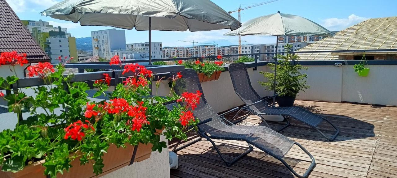 Ama Apartament Cu Terasa 50 Mp & Parcare Brasov Luaran gambar